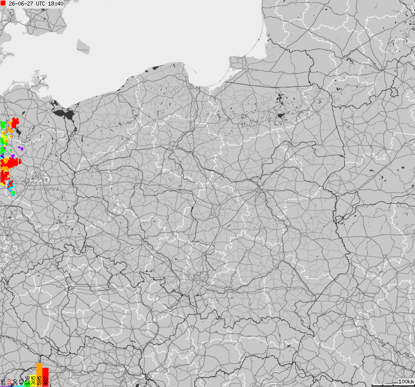 Mapa wyładowań atmosferycznych na obszarze Polski