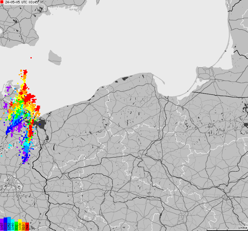 Mapa wyładowań atmosferycznych na obszarze Polski