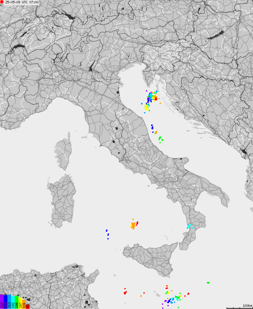 Mapa wyładowań atmosferycznych na obszarze Włoch