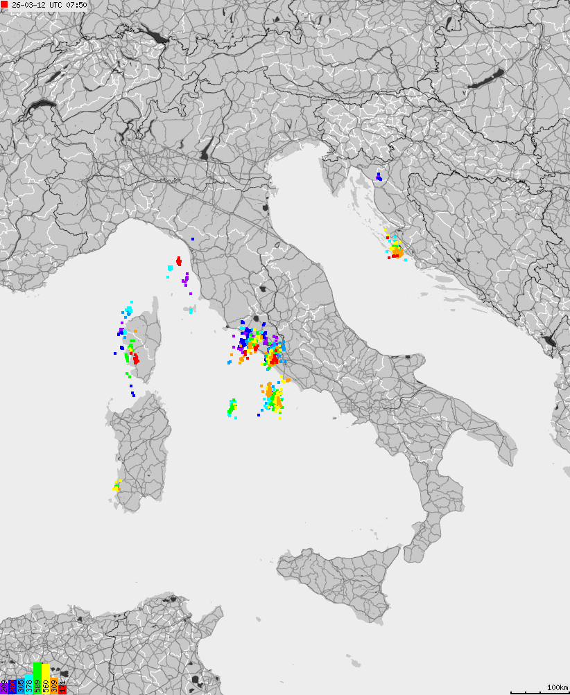 Mapa wyładowań atmosferycznych na obszarze Włoch