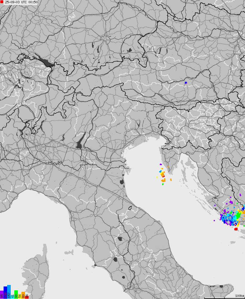 Mapa wyładowań atmosferycznych na obszarze Włoch