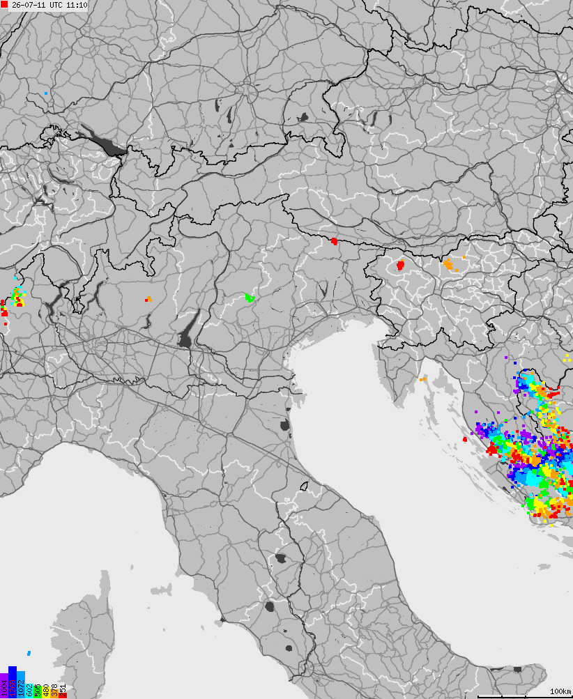Mapa wyładowań atmosferycznych na obszarze Włoch