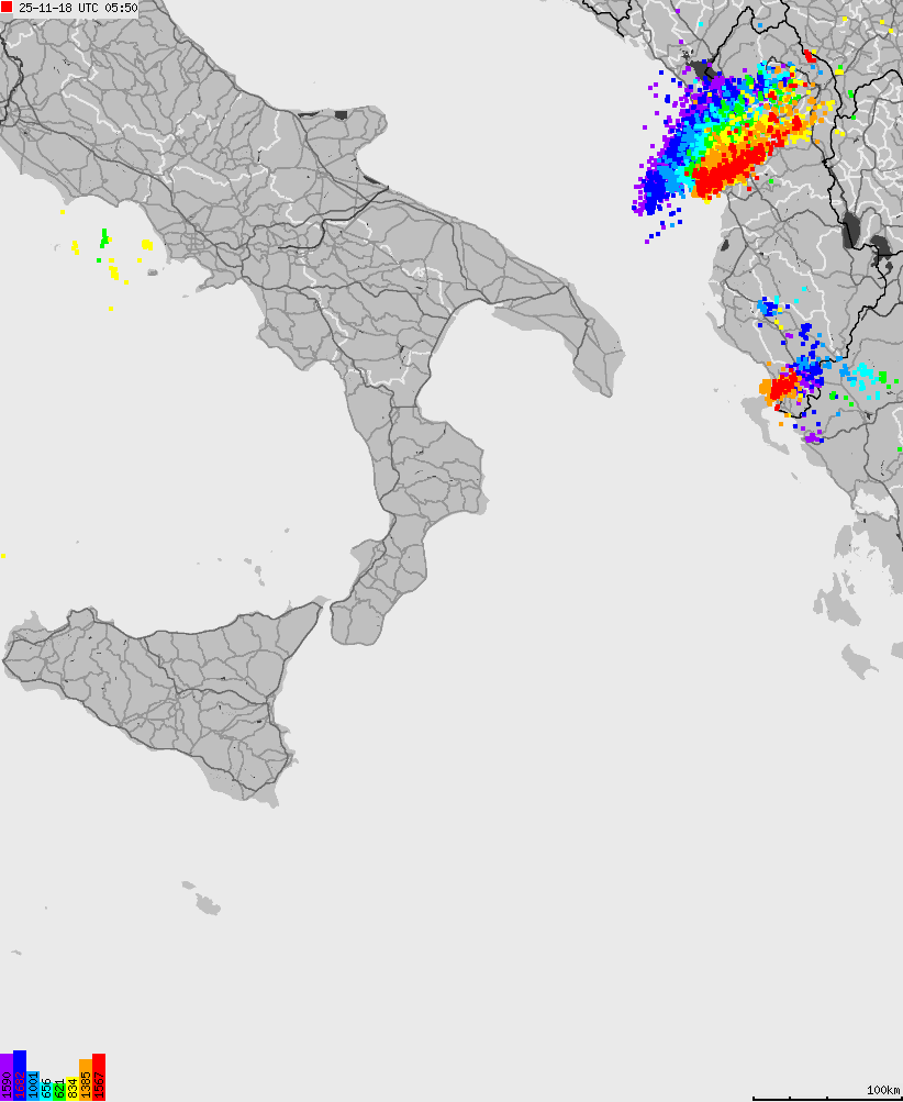 Mapa wyładowań atmosferycznych na obszarze Włoch
