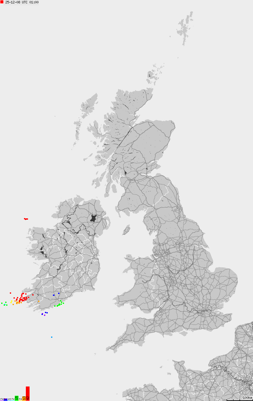 Mapa wyładowań atmosferycznych na obszarze Wysp Brytyjskich