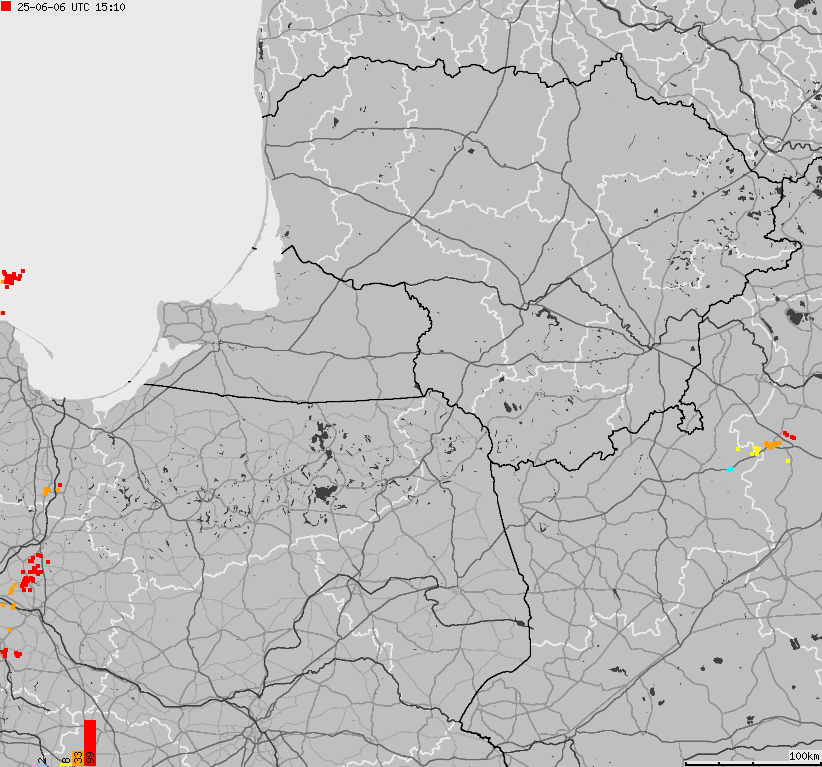 Mapa wyładowań atmosferycznych na obszarze Polski