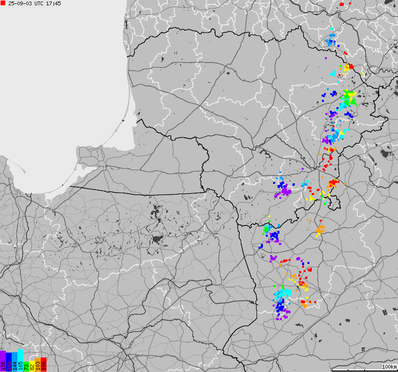Mapa wyładowań atmosferycznych na obszarze Polski