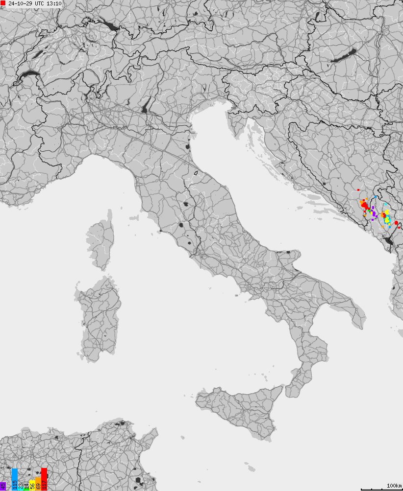 Mapa wyładowań atmosferycznych na obszarze Włoch