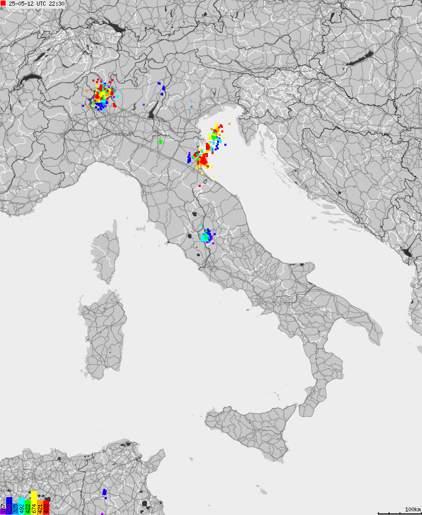Mapa wyładowań atmosferycznych na obszarze Włoch