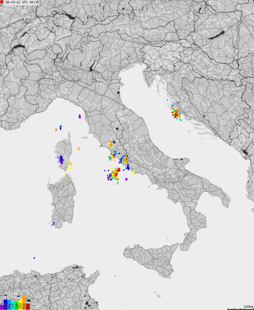 Mapa wyładowań atmosferycznych na obszarze Włoch