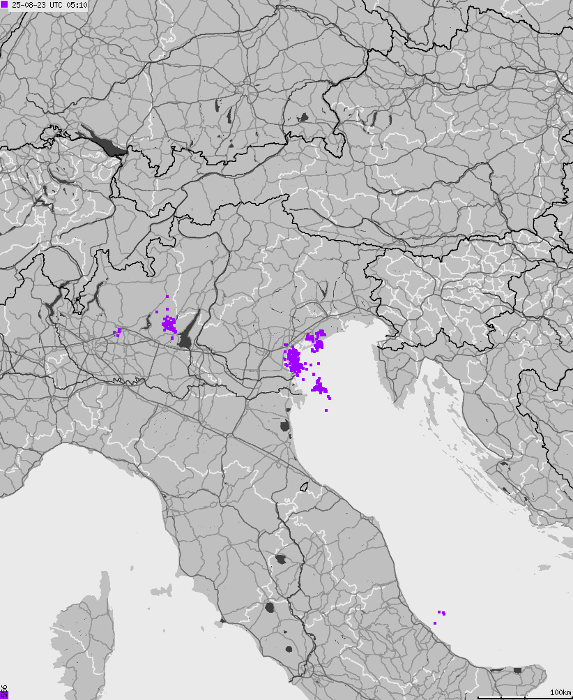 Mapa wyładowań atmosferycznych na obszarze Włoch