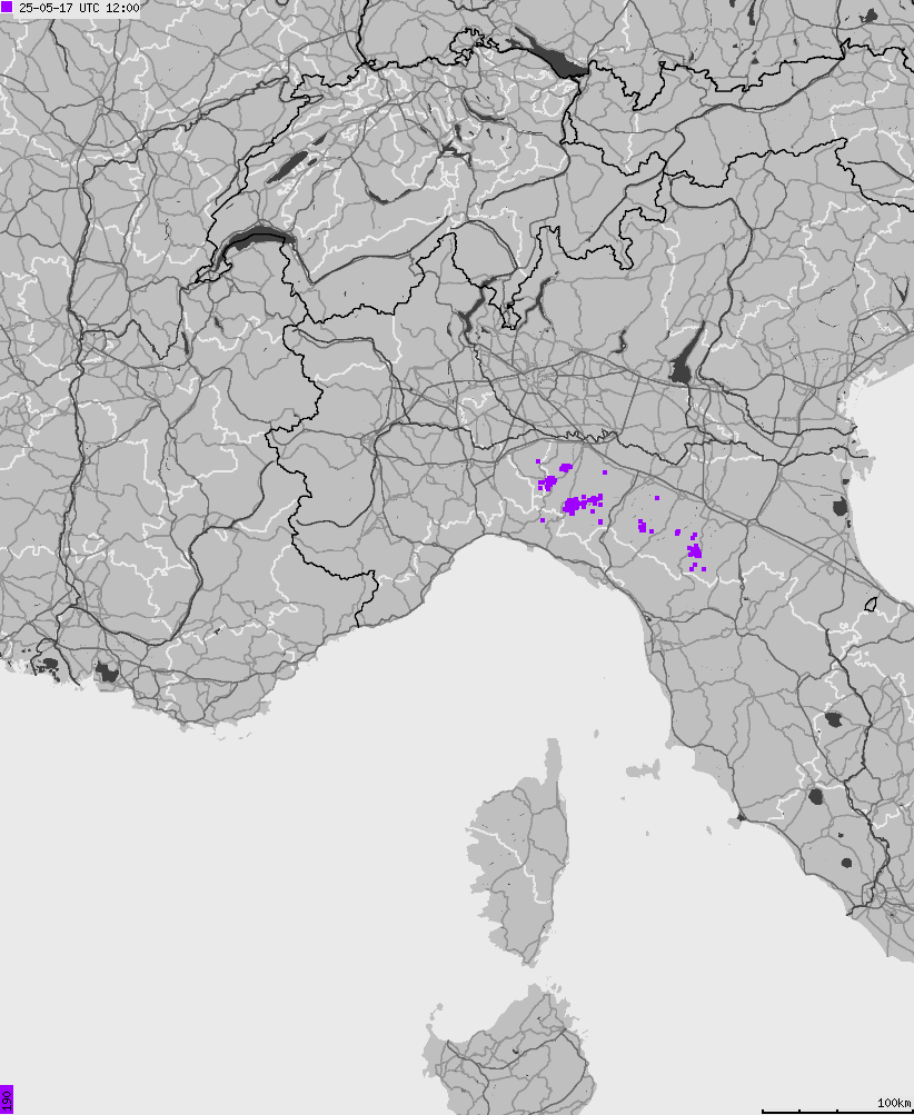 Mapa wyładowań atmosferycznych na obszarze Włoch