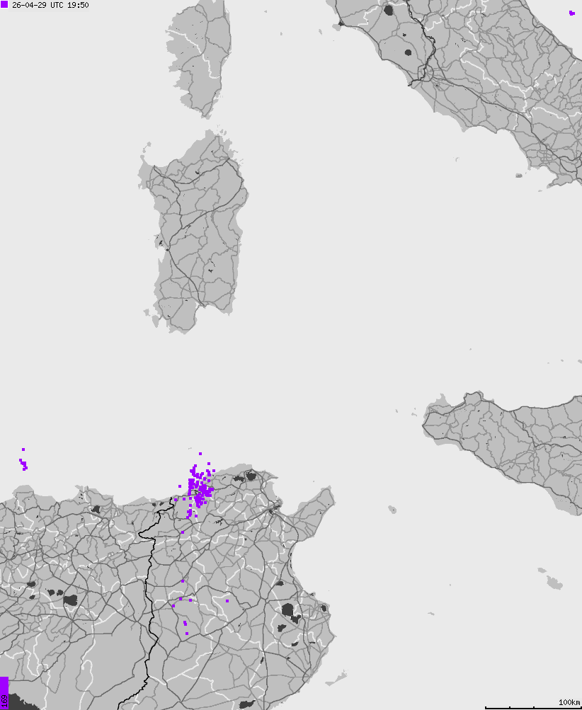 Mapa wyładowań atmosferycznych na obszarze Włoch