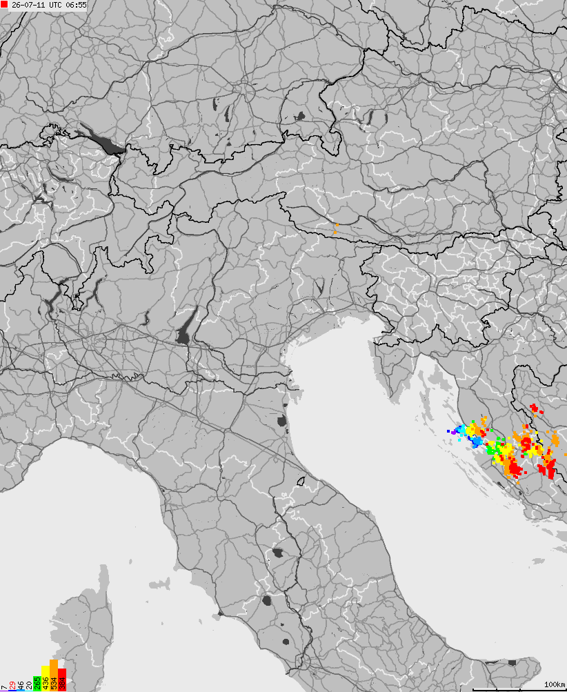 Mapa wyładowań atmosferycznych na obszarze Włoch