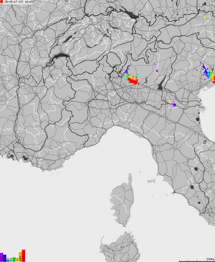 Mapa wyładowań atmosferycznych na obszarze Włoch