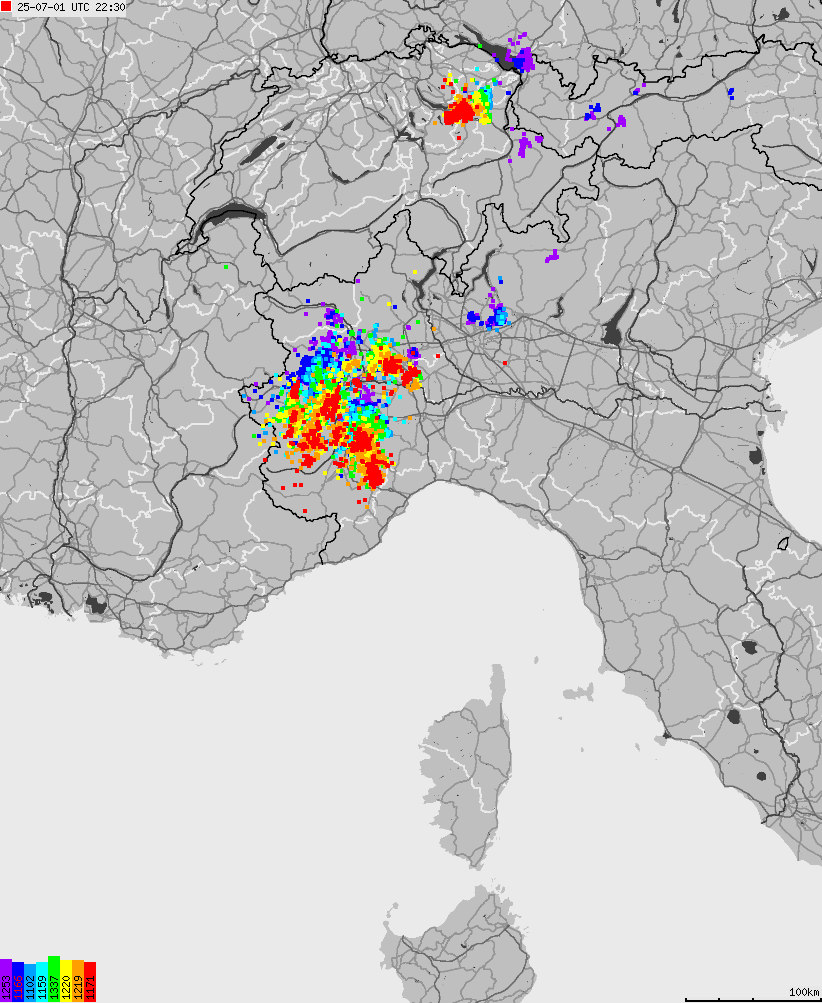 Mapa wyładowań atmosferycznych na obszarze Włoch