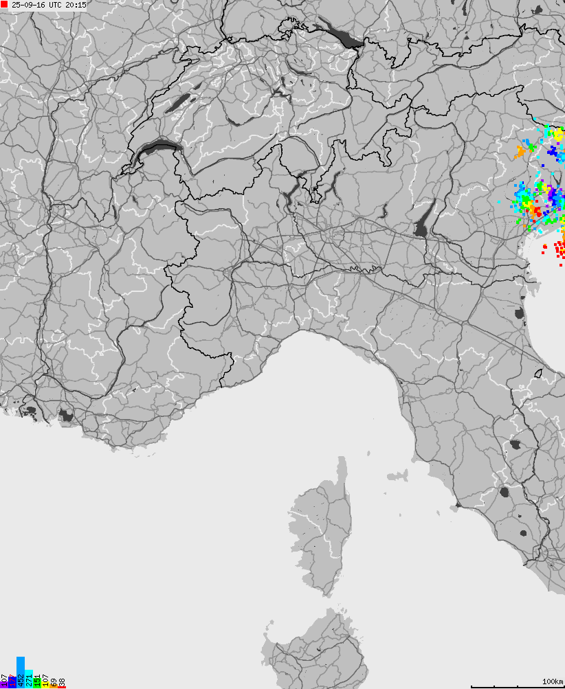 Mapa wyładowań atmosferycznych na obszarze Włoch