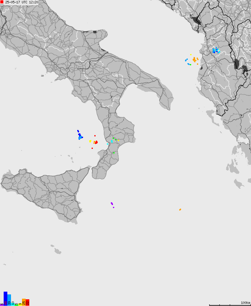 Mapa wyładowań atmosferycznych na obszarze Włoch